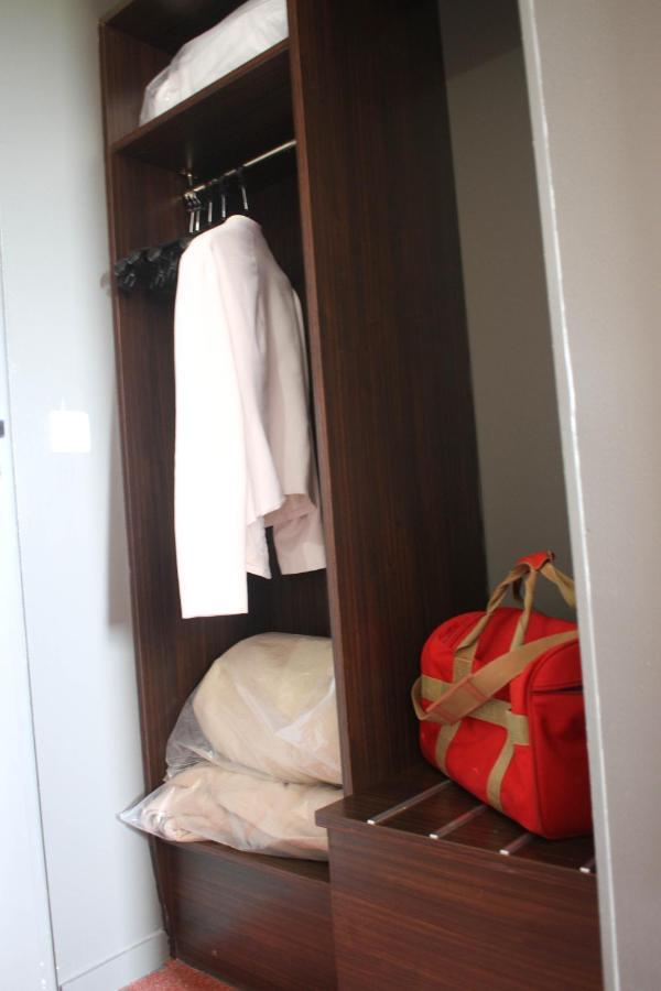 Orly Superior Hotel Athis-Mons Buitenkant foto